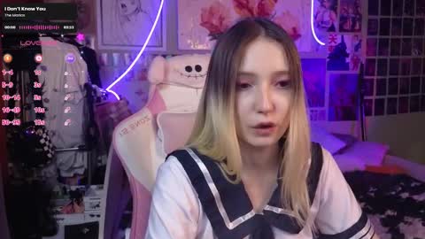 Evie online show from 03.12.25