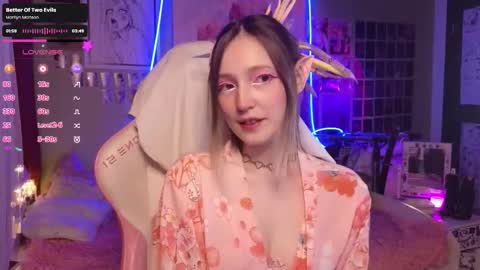 Evie online show from 11.12.25