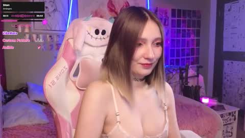 Evie online show from 11.28.25