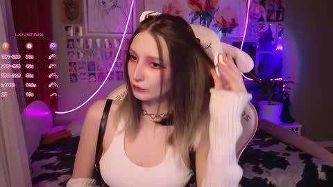 Evie online show from 04.23.26