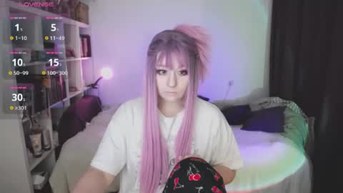Snapshot of eviecuster chatting on 07.08.26 Im gonna be on in 2 hours online show from 07.08.26