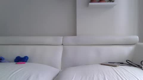 Snapshot of evillers1 chatting on 05.12.26 Badblondebunny online show from 05.12.26