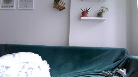 Snapshot of evillers1 chatting on 05.29.26 Badblondebunny online show from 05.29.26