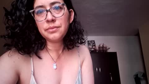 Snapshot of evolet_evolet_ chatting on 11.21.25 Evolet online show from 11.21.25