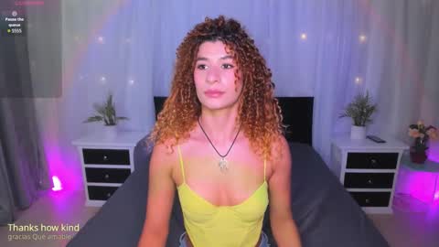 Snapshot of evoletbee chatting on 10.01.25 Evolet online show from 10.01.25