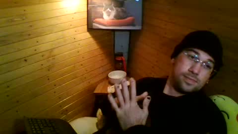 Snapshot of evpierce chatting on 04.29.26 EvPierce online show from 04.29.26