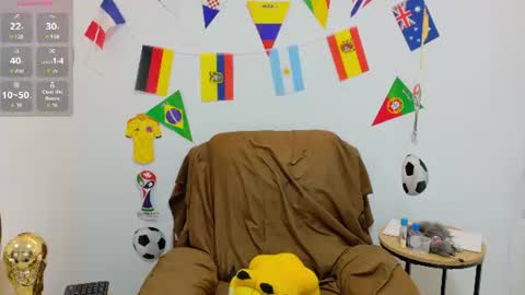 Snapshot of evvaa_moon chatting on 06.20.26 evvaa_moon online show from 06.20.26