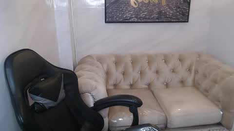 Hi Stream 1000pm to 600am online show from 05.12.26