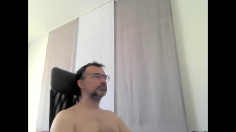 Snapshot of exhibit77 chatting on 05.07.26 exhibit77 online show from 05.07.26