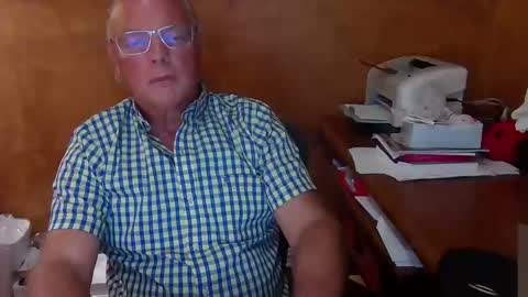 Snapshot of exhibitman69_ldb chatting on 02.15.26 exhibitman69_ldb online show from 02.15.26