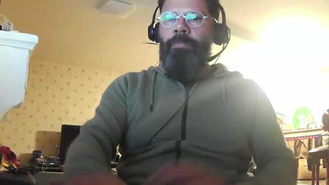 Snapshot of exibdevil chatting on 12.05.24 Gio online show from 12.05.24