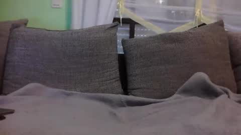 Snapshot of exotermal chatting on 10.27.25 mi insta maddin 5011 online show from 10.27.25