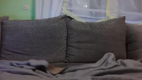 Snapshot of exotermal chatting on 11.17.25 mi insta maddin 5011 online show from 11.17.25