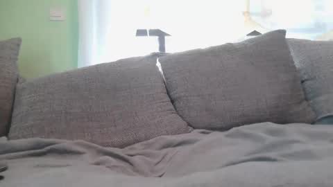 Snapshot of exotermal chatting on 11.23.25 mi insta maddin 5011 online show from 11.23.25