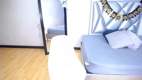 Snapshot of exotic_karmella chatting on 10.22.25 exotic_karmella online show from 10.22.25