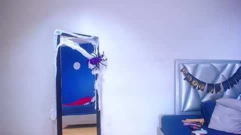 Snapshot of exotic_karmella chatting on 11.01.25 exotic_karmella online show from 11.01.25