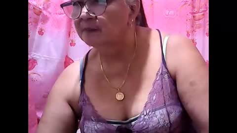 Snapshot of exotic_mom2024 chatting on 02.20.25 exotic_mom2024 online show from 02.20.25