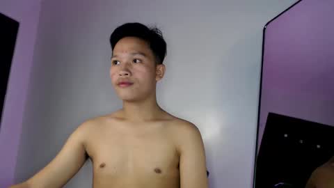 Snapshot of exotichugecock chatting on 12.04.24 Jan online show from 12.04.24