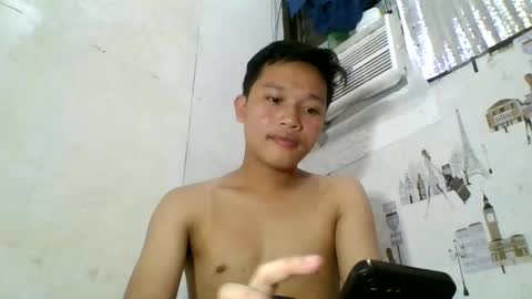 Snapshot of exotichugecock chatting on 12.19.24 Jan online show from 12.19.24