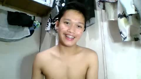 Snapshot of exotichugecock chatting on 12.23.24 Jan online show from 12.23.24