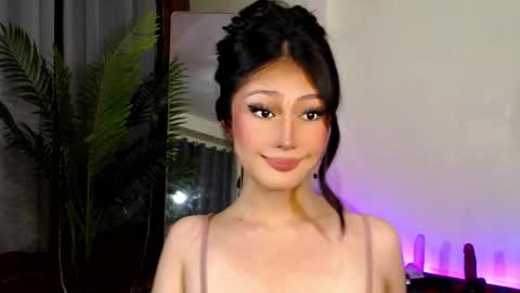 Snapshot of expensive_candyx chatting on 12.17.24 Candy online show from 12.17.24