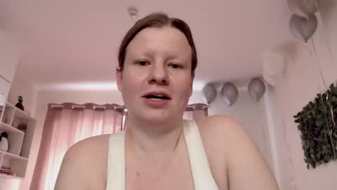 Snapshot of exponentex5 chatting on 05.16.26 Crystal online show from 05.16.26