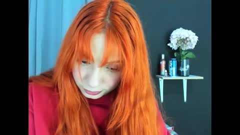 Snapshot of extasis19 chatting on 09.18.25 channel online show from 09.18.25