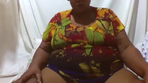 extra_love92 online show from 10.19.25