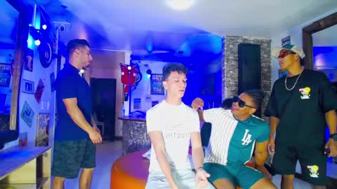 extrangers online show from 12.15.24