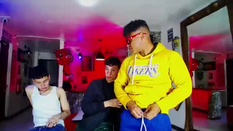 extrangers online show from 01.20.25