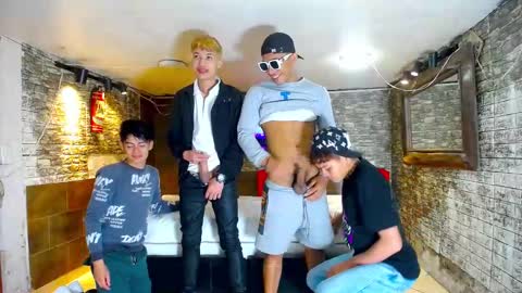 extrangers online show from 10.03.25