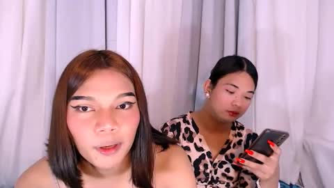 Snapshot of extremelian chatting on 02.04.26 I DO EVERTHING U WANT BECAUSE IM EXTREME LIAN online show from 02.04.26