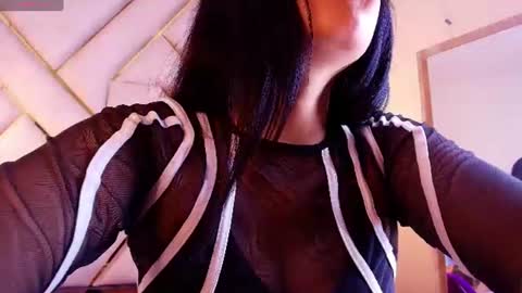 Snapshot of ey_im_simone_ chatting on 07.27.26 online show from 07.27.26