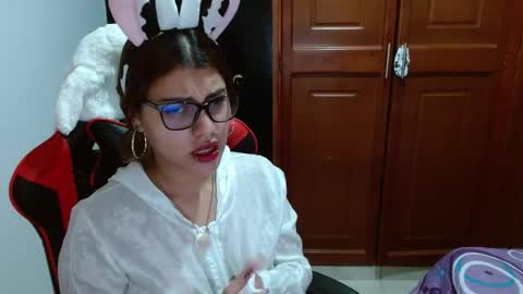 Nadia online show from 10.30.25