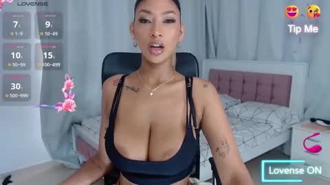 Snapshot of eylin_montanaa chatting on 05.10.26 Andrea Carvajal online show from 05.10.26