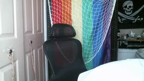 Ezra Naamah online show from 02.15.26