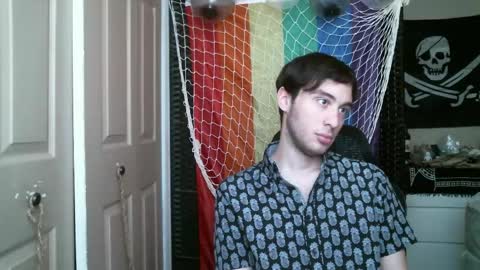 Ezra Naamah online show from 04.03.26