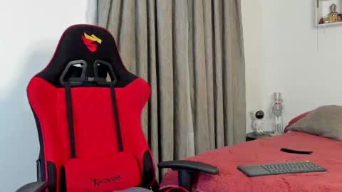 Ezzio Scolaro online show from 02.25.26