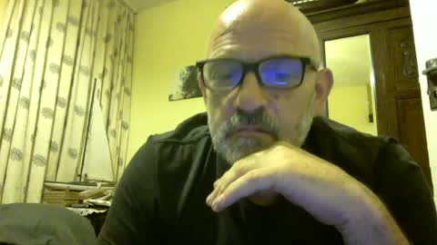 Snapshot of f1zzeek chatting on 07.18.26 f1zzeek online show from 07.18.26