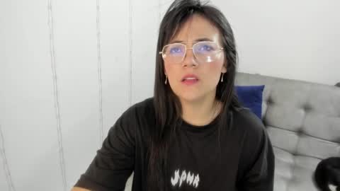 Snapshot of faberdubois1 chatting on 04.17.26 camila online show from 04.17.26