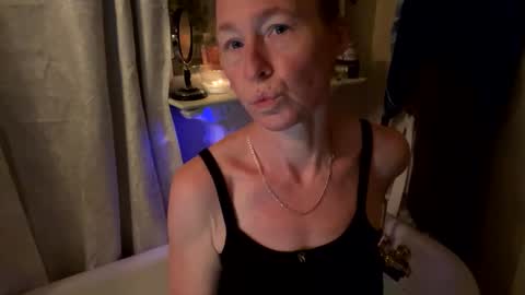 FabOmobono online show from 12.23.24