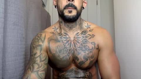 Snapshot of fabianelgalan chatting on 01.10.25 Fabianelgalan online show from 01.10.25