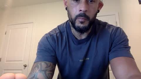 Snapshot of fabianelgalan chatting on 03.08.25 Fabianelgalan online show from 03.08.25