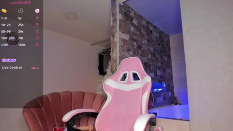 Snapshot of fabianna_laraa chatting on 12.04.24 Thianna online show from 12.04.24