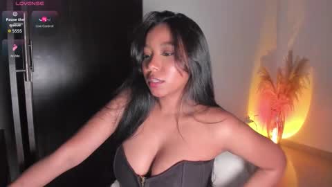 Snapshot of fabianna_laraa chatting on 02.01.26 Thianna online show from 02.01.26