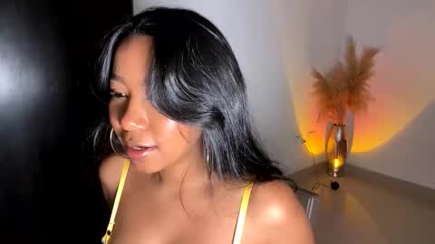 Snapshot of fabianna_laraa chatting on 02.11.26 Thianna online show from 02.11.26