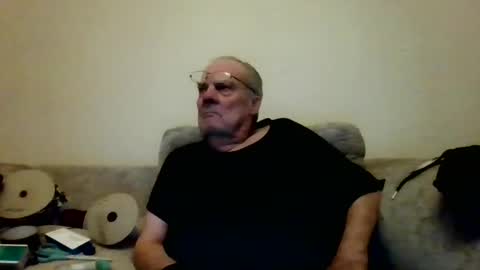 Snapshot of fabric21 chatting on 01.26.25 the masturbator online show from 01.26.25