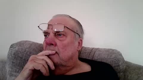 Snapshot of fabric21 chatting on 01.27.25 the masturbator online show from 01.27.25