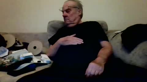 Snapshot of fabric21 chatting on 01.28.25 the masturbator online show from 01.28.25