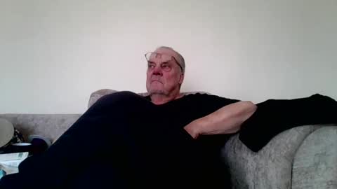 Snapshot of fabric21 chatting on 01.28.25 the masturbator online show from 01.28.25